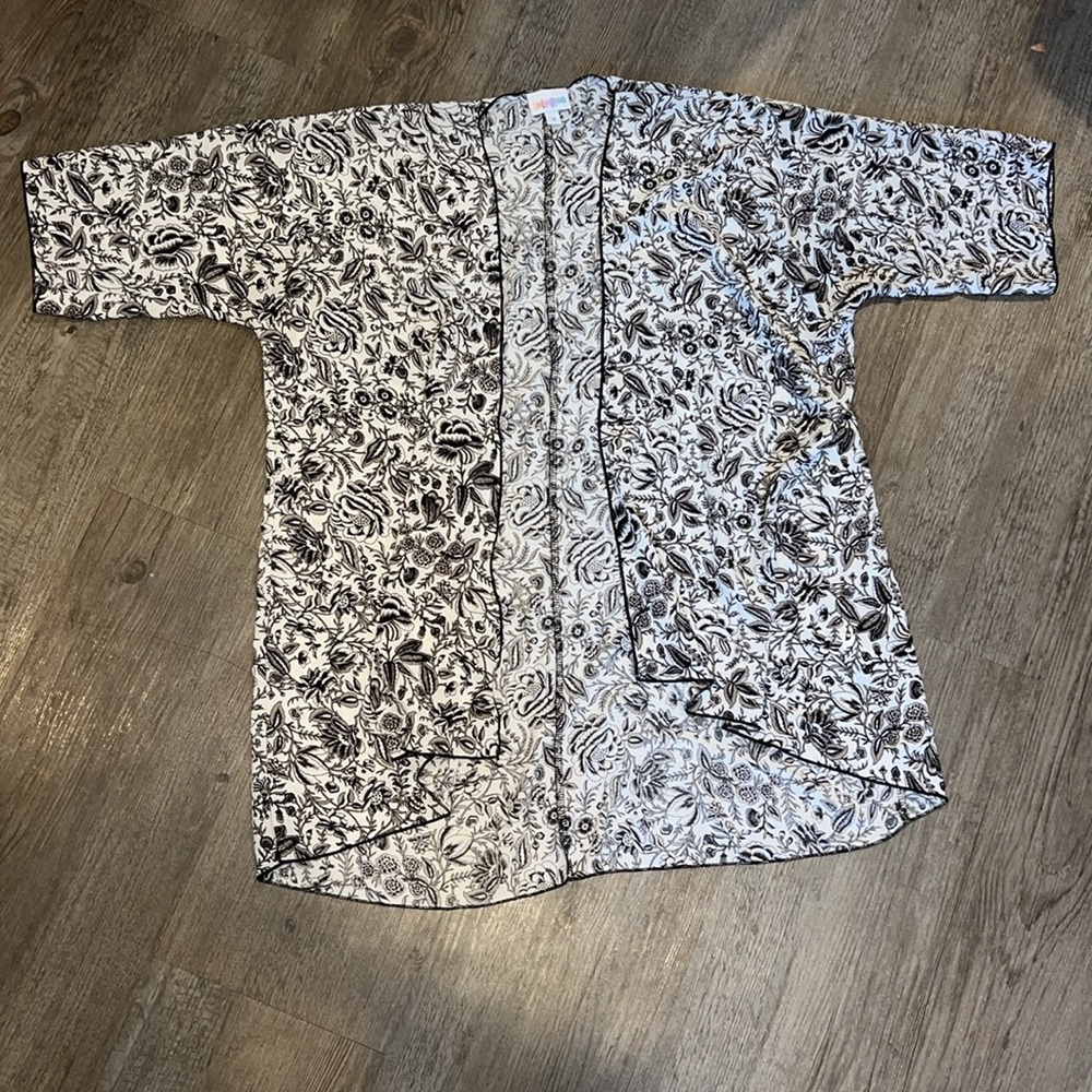 Lularoe Open Front Cardigan Shirt floral Print S/3